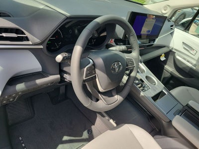 2026 Toyota Sienna XLE 8 Passenger