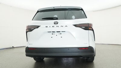 2026 Toyota Sienna XLE 8 Passenger