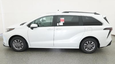 2026 Toyota Sienna XLE 8 Passenger