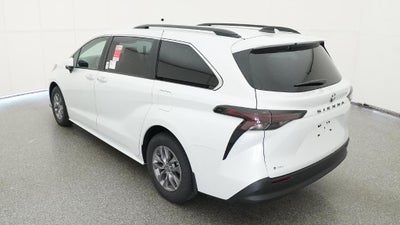 2026 Toyota Sienna XLE 8 Passenger
