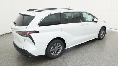 2026 Toyota Sienna XLE 8 Passenger