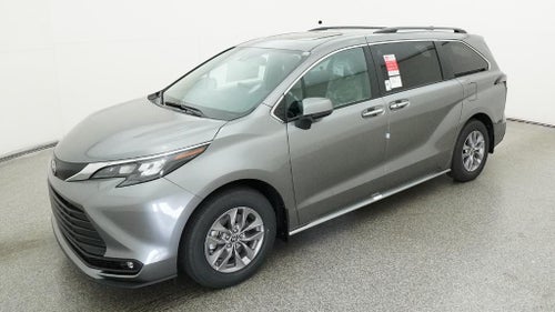 2026 Toyota Sienna XLE 8 Passenger