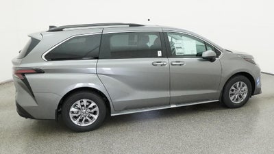 2026 Toyota Sienna XLE 8 Passenger