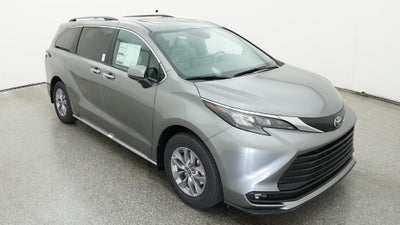 2026 Toyota Sienna XLE 8 Passenger
