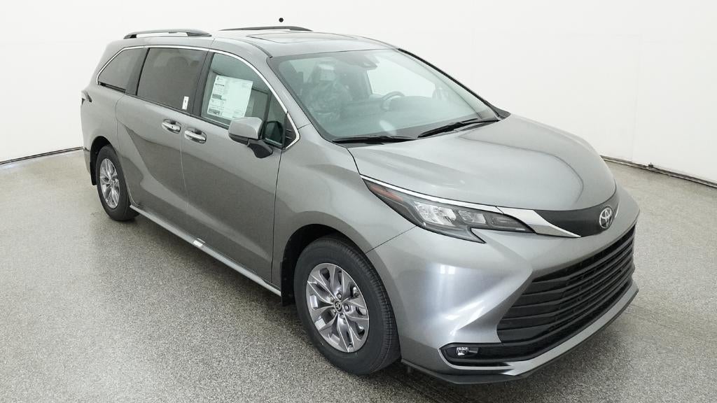 2026 Toyota Sienna XLE 8 Passenger