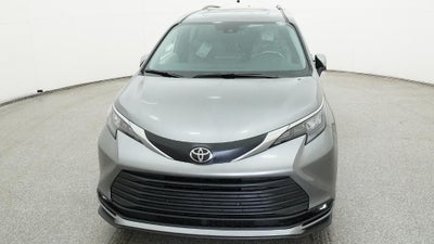 2026 Toyota Sienna XLE 8 Passenger