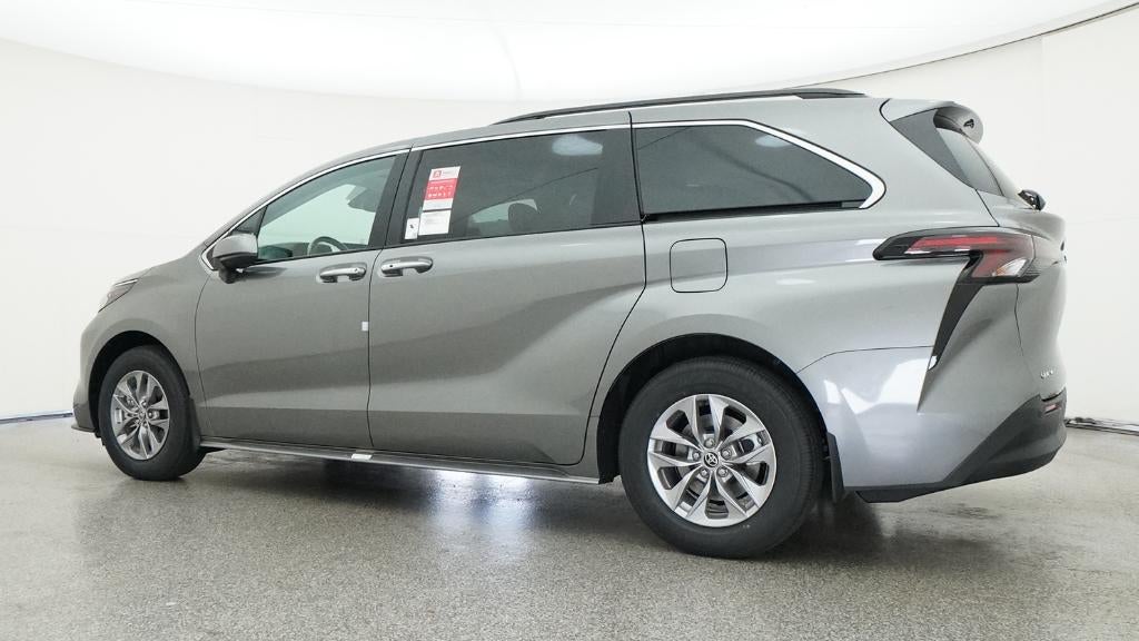 2026 Toyota Sienna XLE 8 Passenger