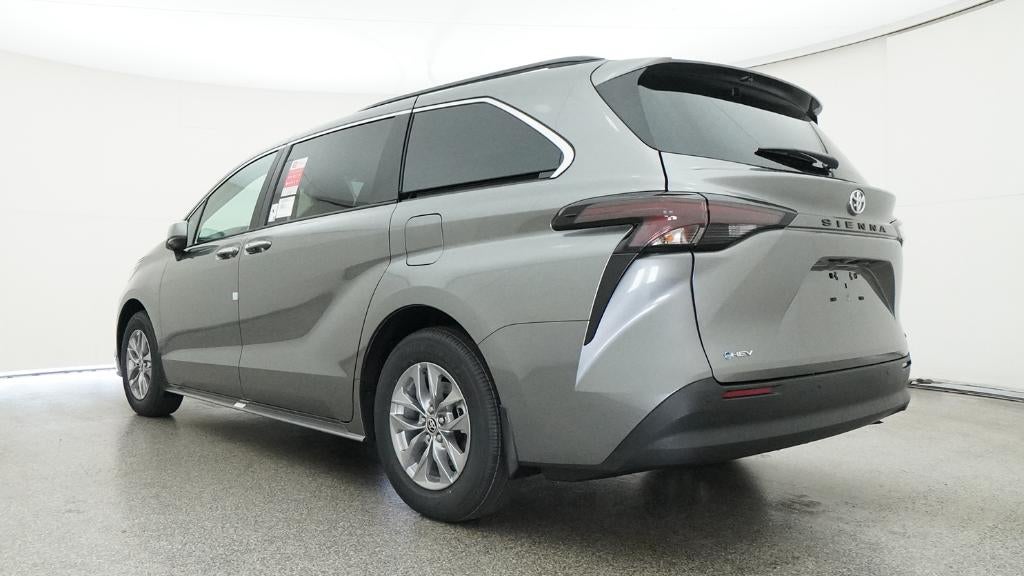2026 Toyota Sienna XLE 8 Passenger