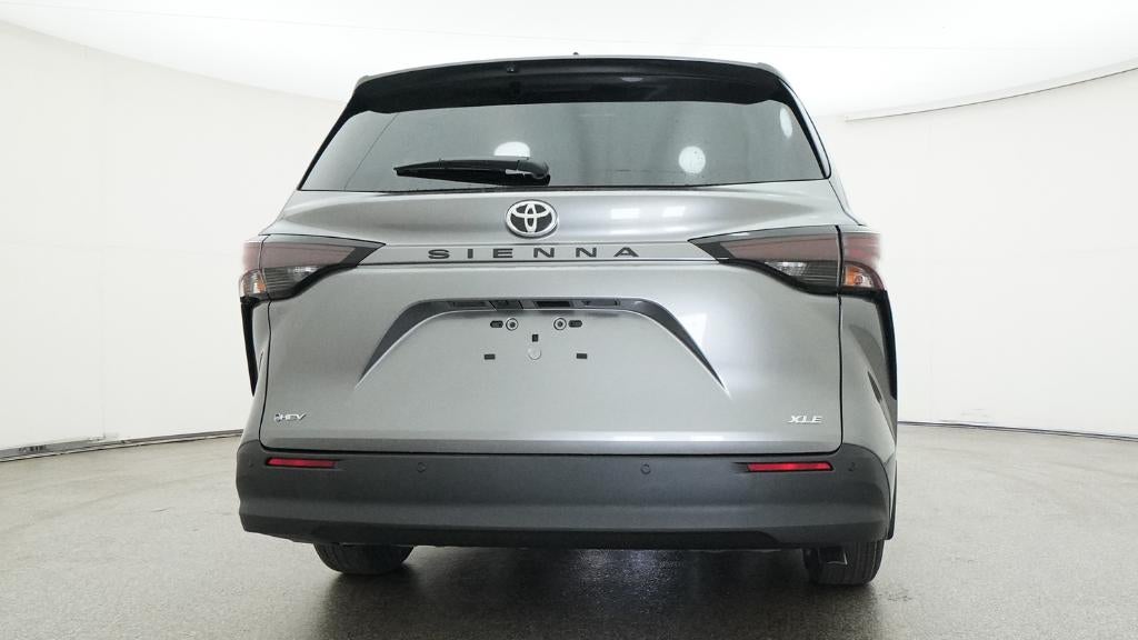 2026 Toyota Sienna XLE 8 Passenger
