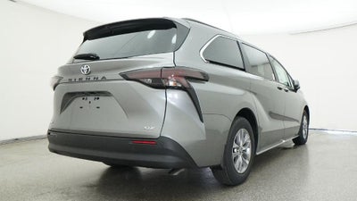 2026 Toyota Sienna XLE 8 Passenger