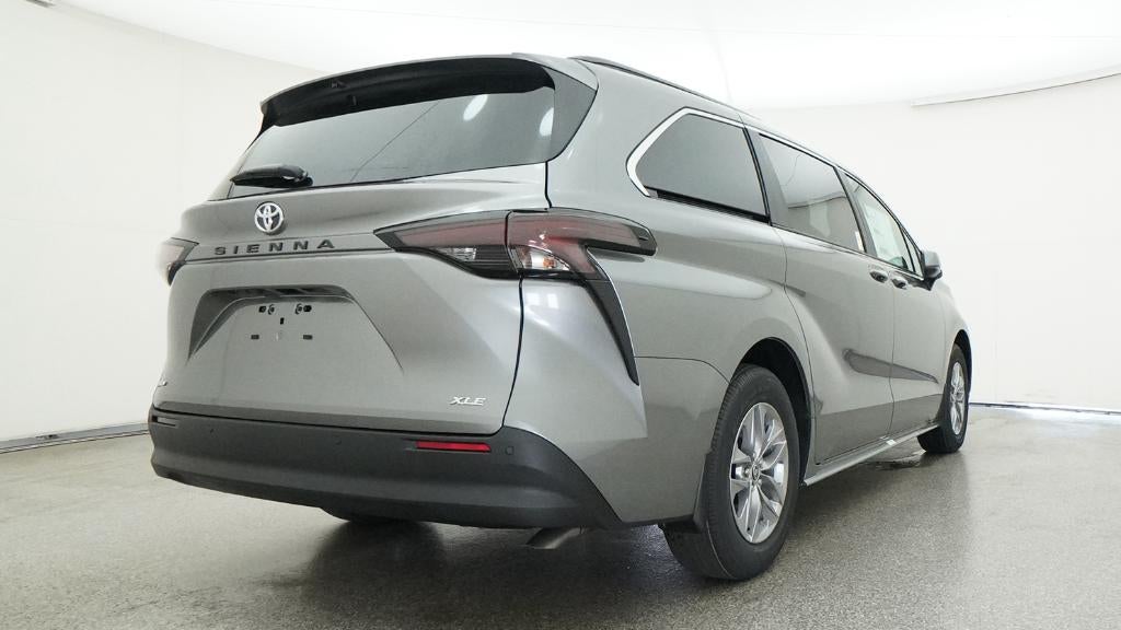 2026 Toyota Sienna XLE 8 Passenger