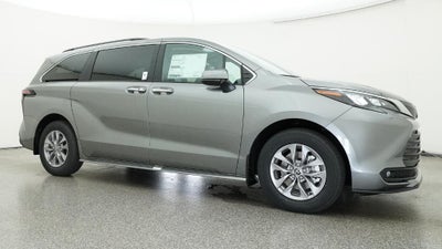 2026 Toyota Sienna XLE 8 Passenger
