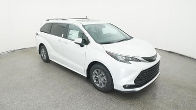 2026 Toyota Sienna XLE