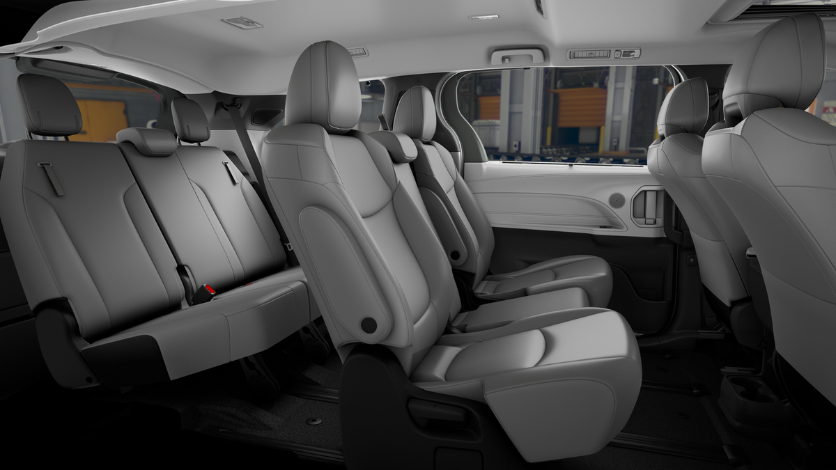 2026 Toyota Sienna XLE 8 Passenger