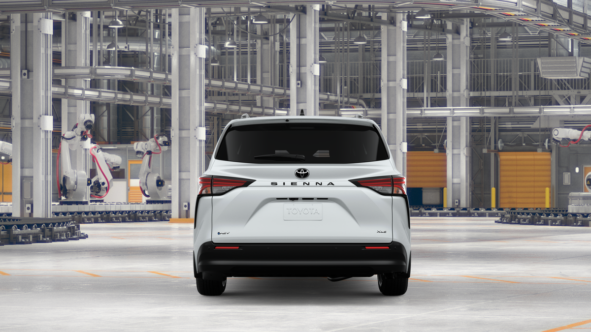 2026 Toyota Sienna XLE 8 Passenger
