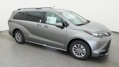 2026 Toyota Sienna XLE 8 Passenger