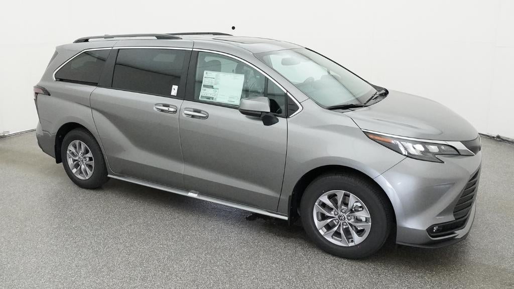 2026 Toyota Sienna XLE 8 Passenger