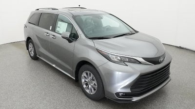 2026 Toyota Sienna XLE 8 Passenger