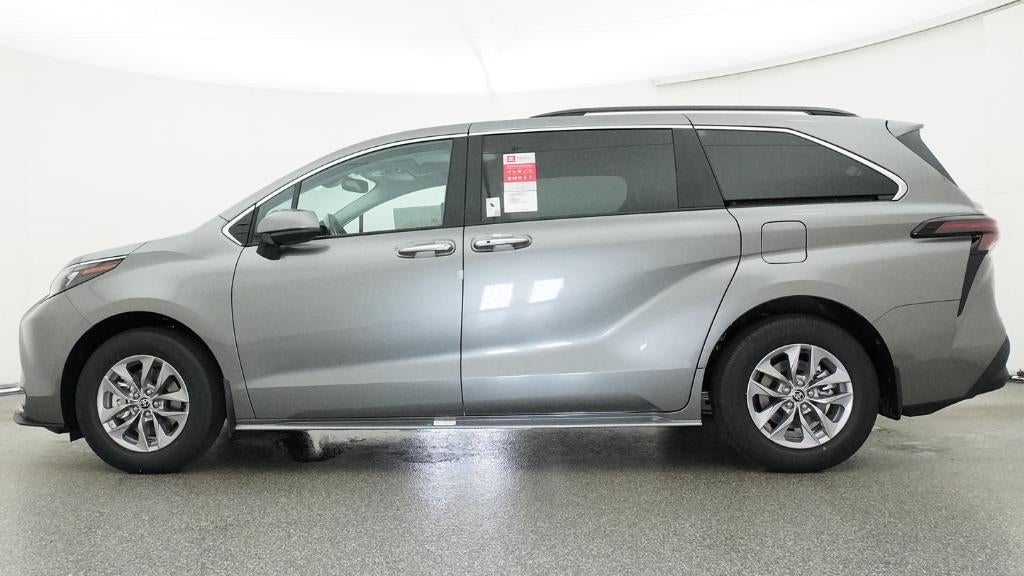 2026 Toyota Sienna XLE 8 Passenger