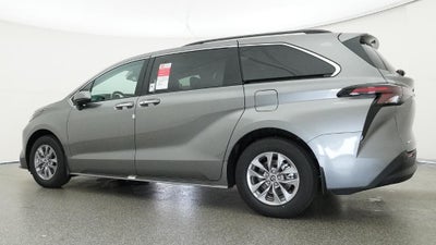 2026 Toyota Sienna XLE 8 Passenger