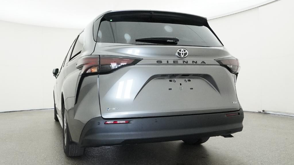 2026 Toyota Sienna XLE 8 Passenger