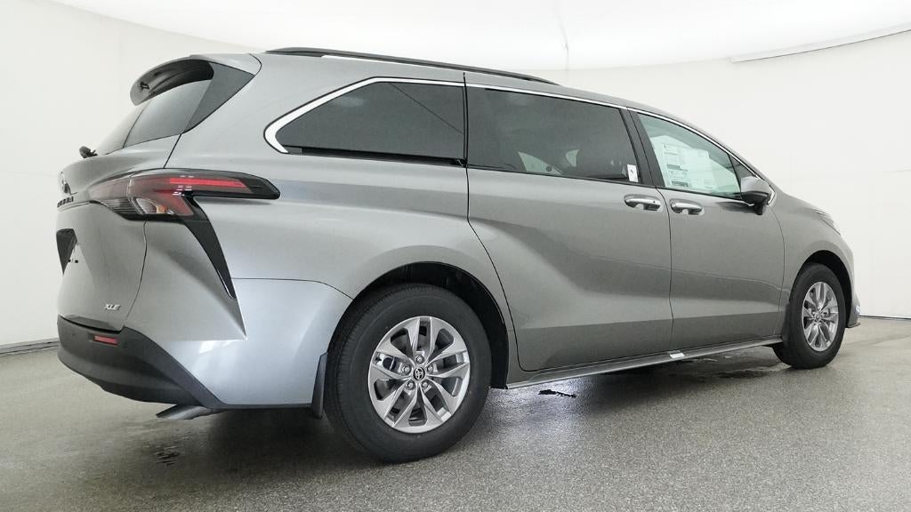 2026 Toyota Sienna XLE 8 Passenger