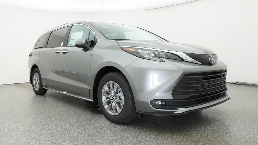 2026 Toyota Sienna XLE 8 Passenger