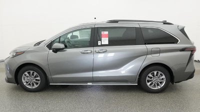 2026 Toyota Sienna XLE 8 Passenger