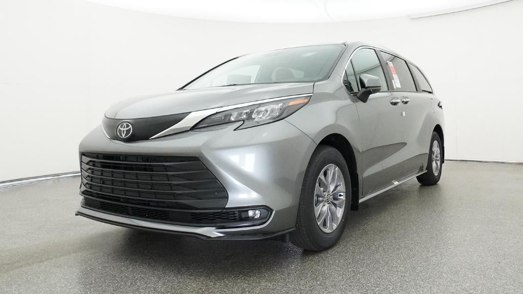 2026 Toyota Sienna XLE 8 Passenger