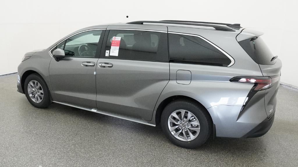 2026 Toyota Sienna XLE 8 Passenger