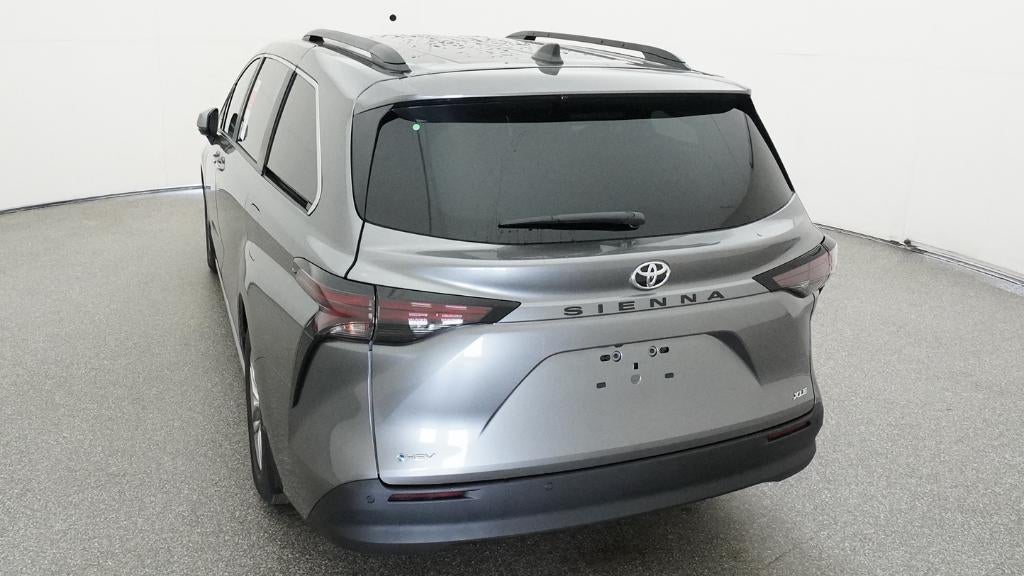 2026 Toyota Sienna XLE 8 Passenger