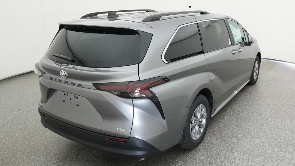 2026 Toyota Sienna XLE 8 Passenger