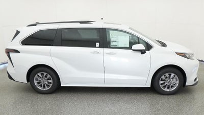 2026 Toyota Sienna XLE 8 Passenger