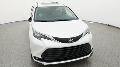 2026 Toyota Sienna XLE 8 Passenger