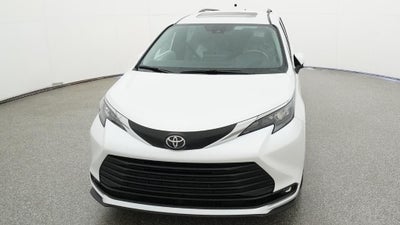 2026 Toyota Sienna XLE 8 Passenger