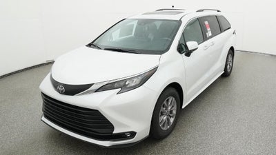 2026 Toyota Sienna XLE 8 Passenger