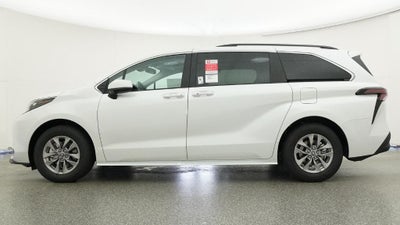 2026 Toyota Sienna XLE 8 Passenger