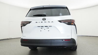2026 Toyota Sienna XLE 8 Passenger