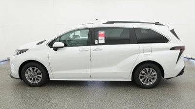 2026 Toyota Sienna XLE 8 Passenger