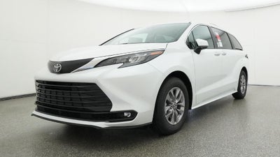 2026 Toyota Sienna XLE 8 Passenger