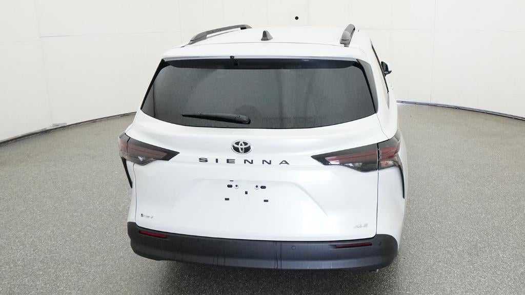 2026 Toyota Sienna XLE 8 Passenger