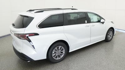 2026 Toyota Sienna XLE 8 Passenger