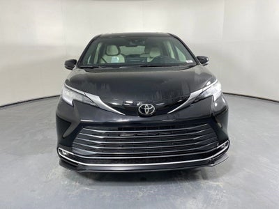 2026 Toyota Sienna Limited