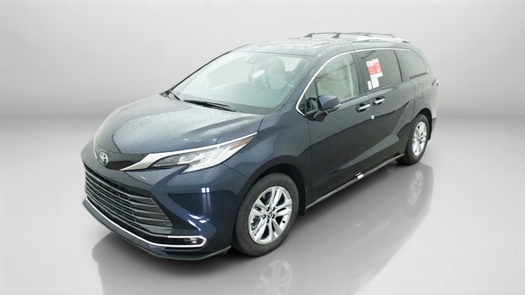 2026 Toyota Sienna Limited 7 Passenger
