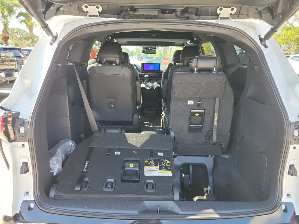 2026 Toyota Sienna Limited 7 Passenger