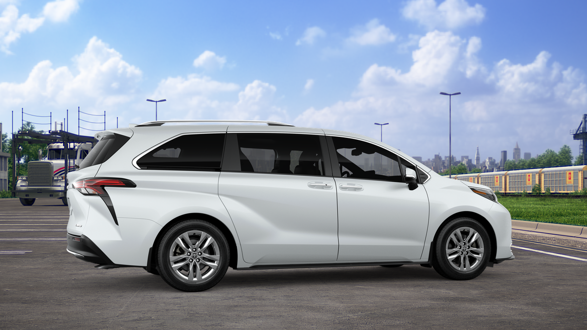 2026 Toyota Sienna Limited 7 Passenger