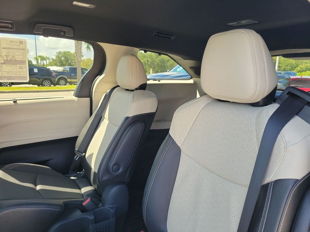 2026 Toyota Sienna Limited 7 Passenger