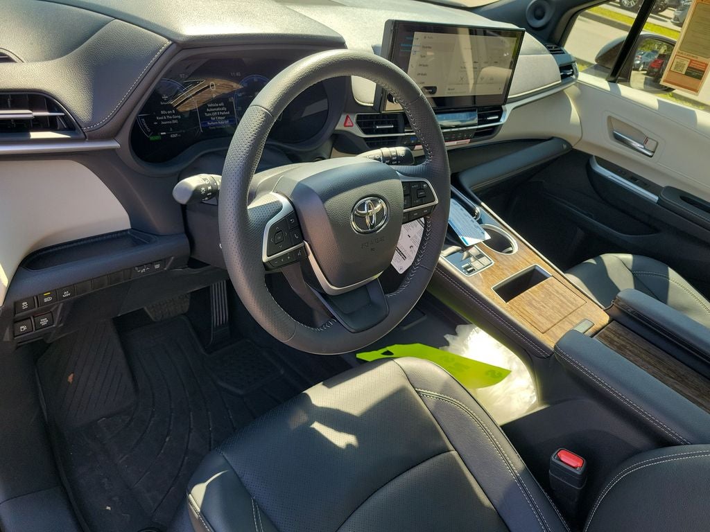 2026 Toyota Sienna Limited 7 Passenger