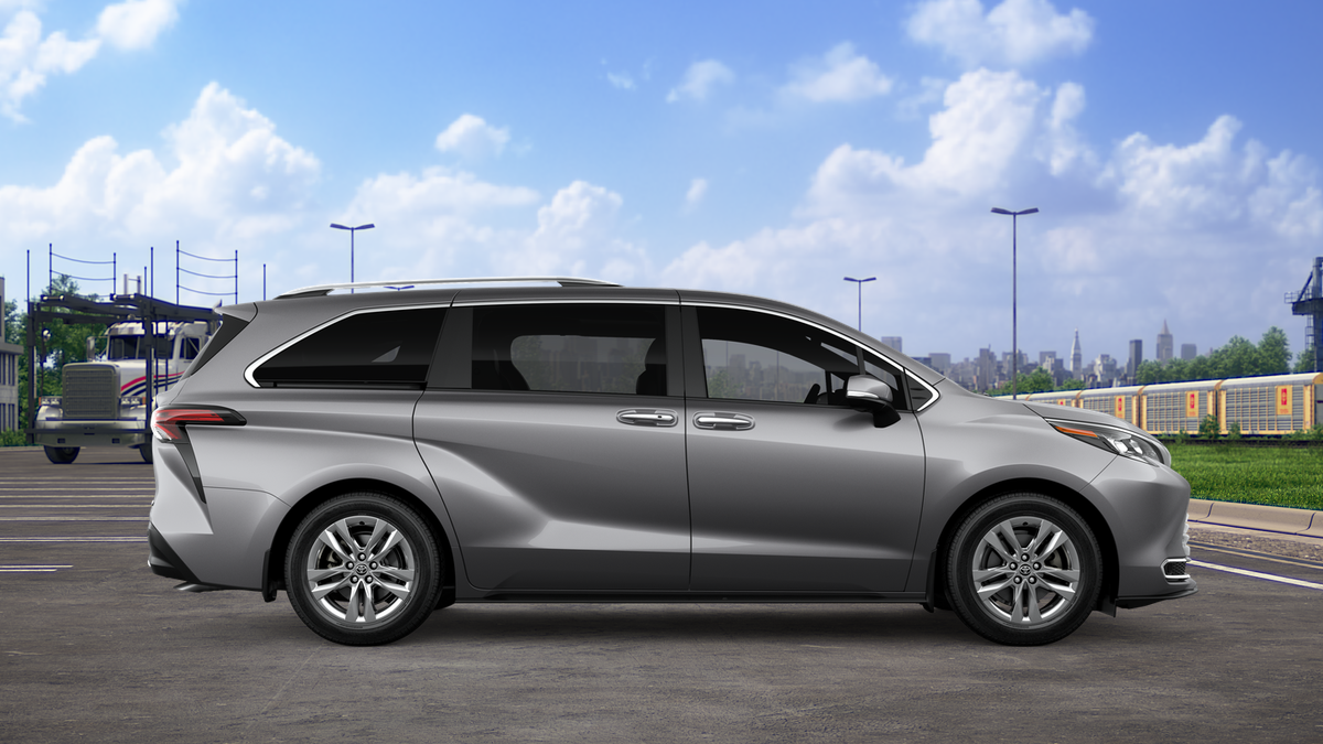 2026 Toyota Sienna Limited 7 Passenger