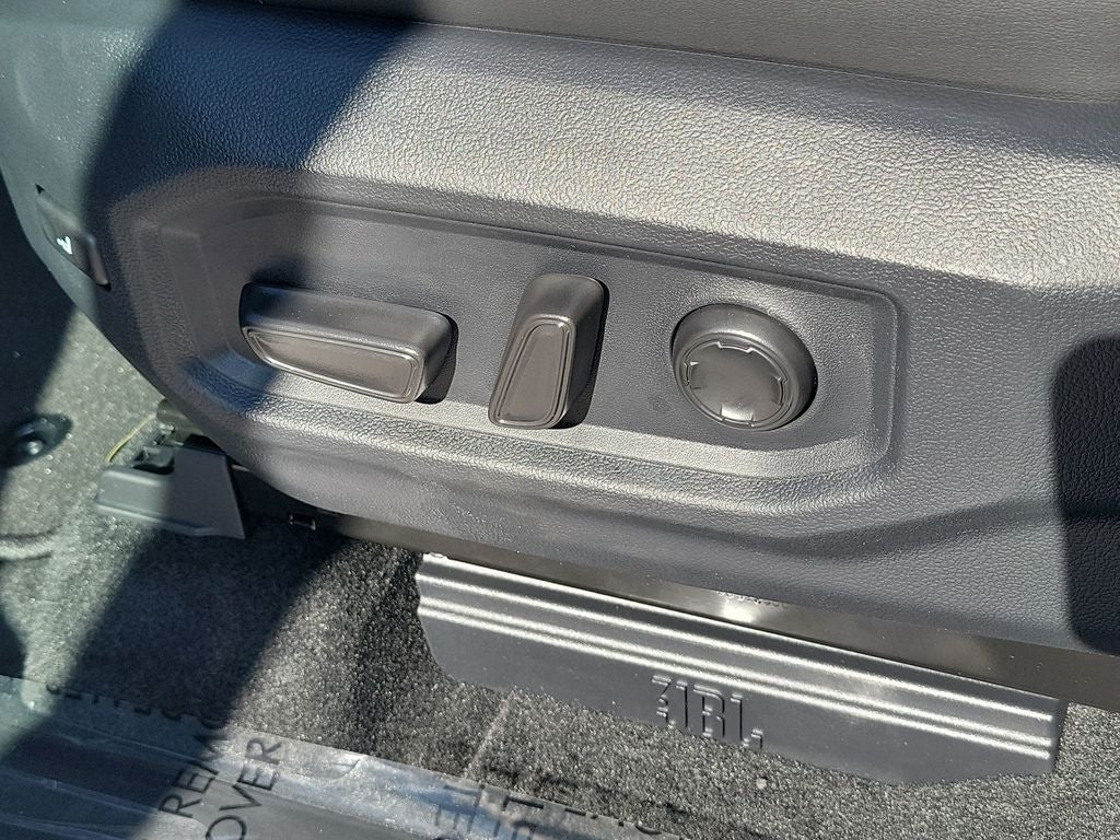 2026 Toyota Tundra Hybrid Platinum